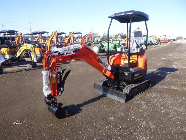 2025-tpm-20k-hydraulic-excavator-image-1