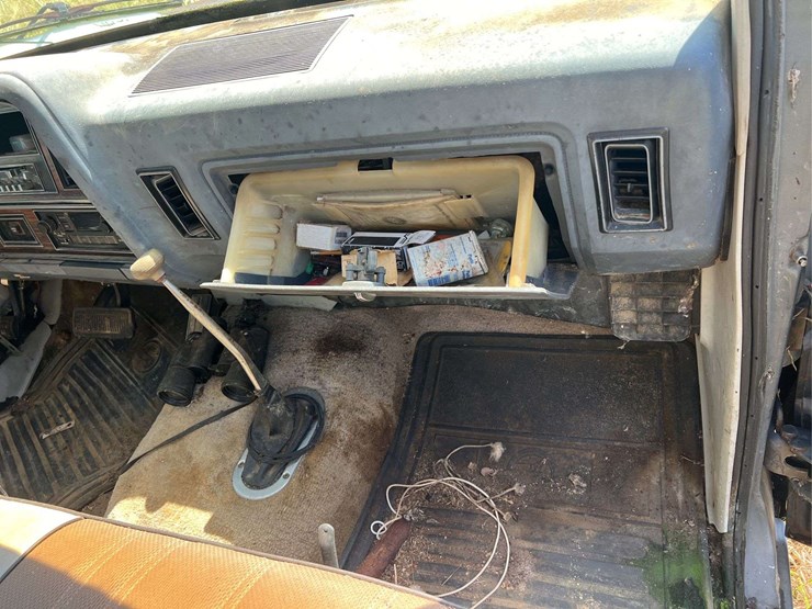 1985-dodge-ram-250-image-48