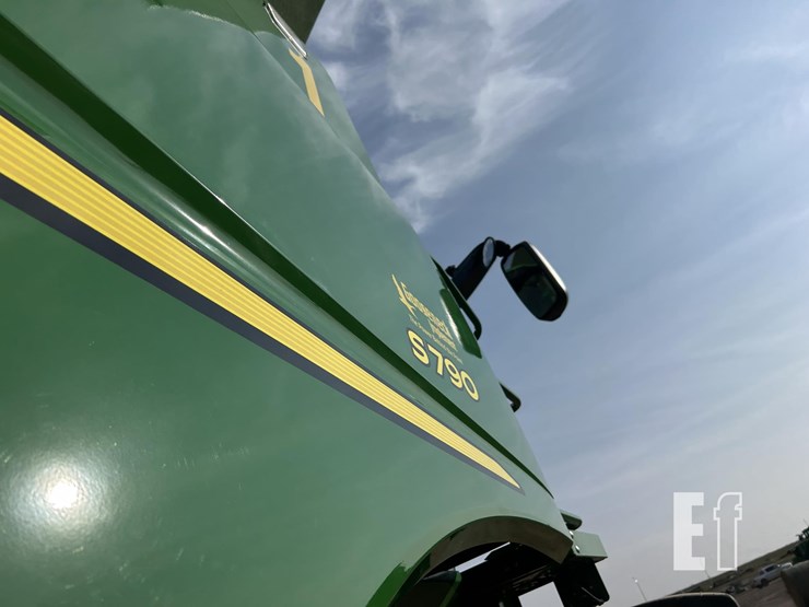 2021-john-deere-s790-image-117