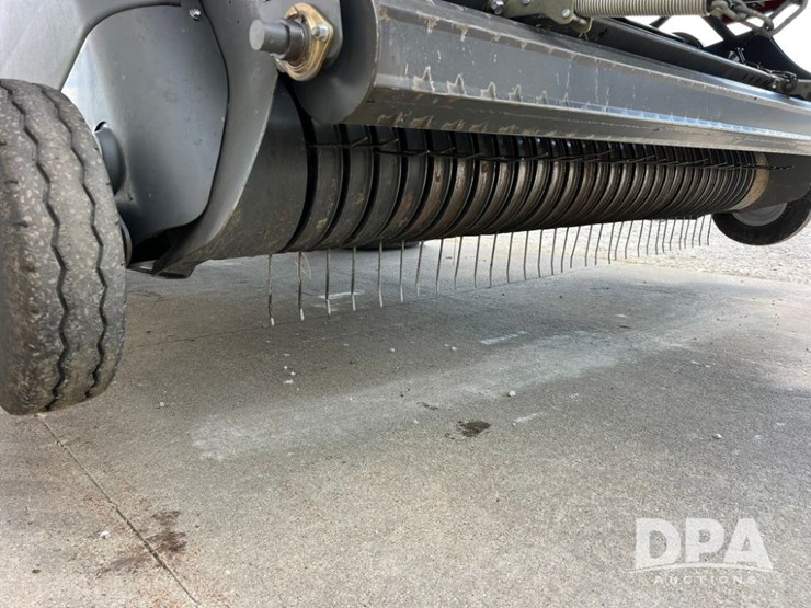 2017-massey-ferguson-2270-image-36