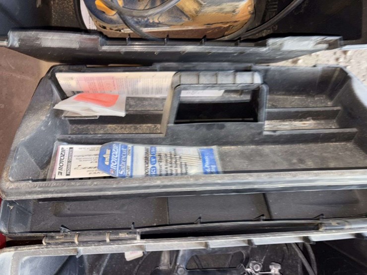 ryobi-belt-sander,-corded,-rotozip,-with-cases-image-3