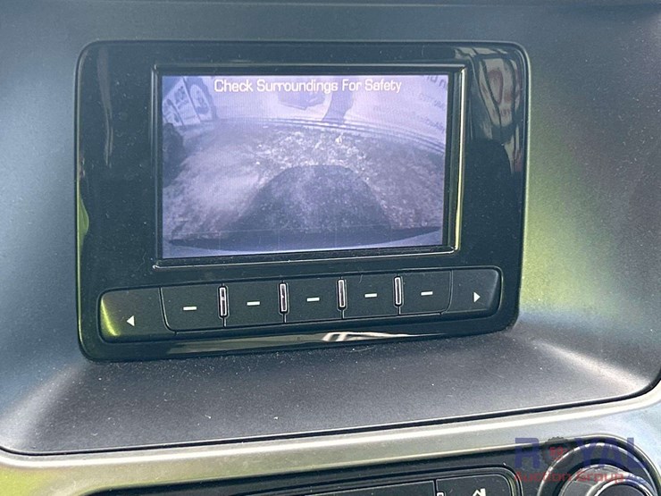 2016-chevrolet-tahoe-image-16