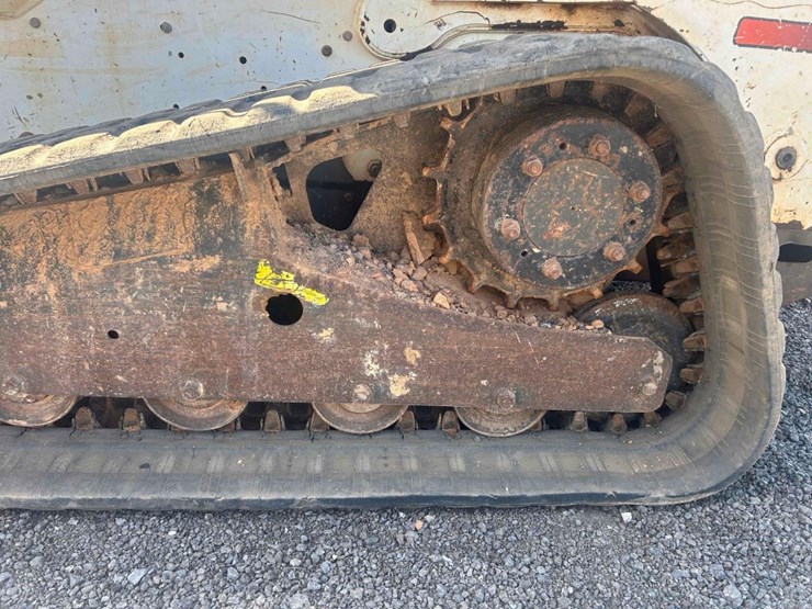 2012-bobcat-t650-image-11