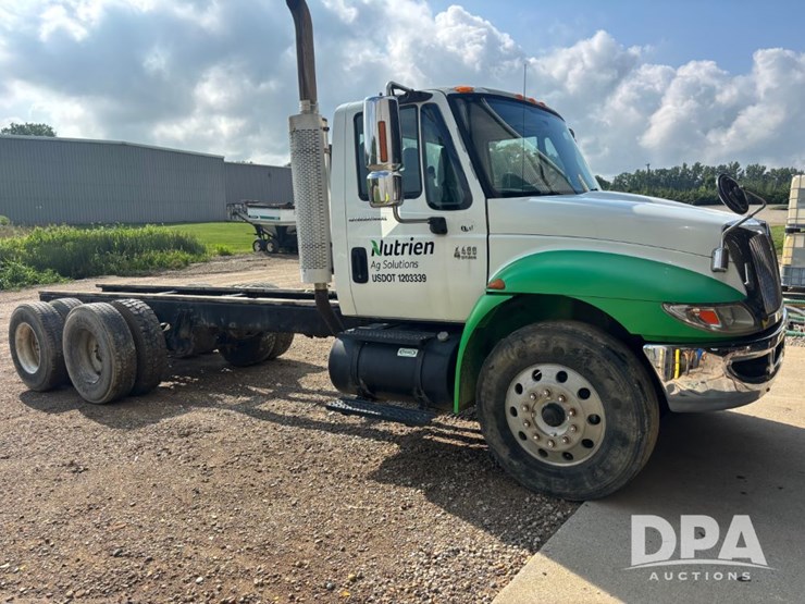 2003-ihc-4400-truck-(pz13857,-unit-109029)-image-3