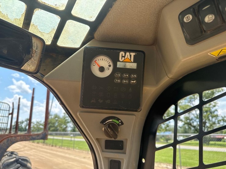 2018-caterpillar-279d-image-26