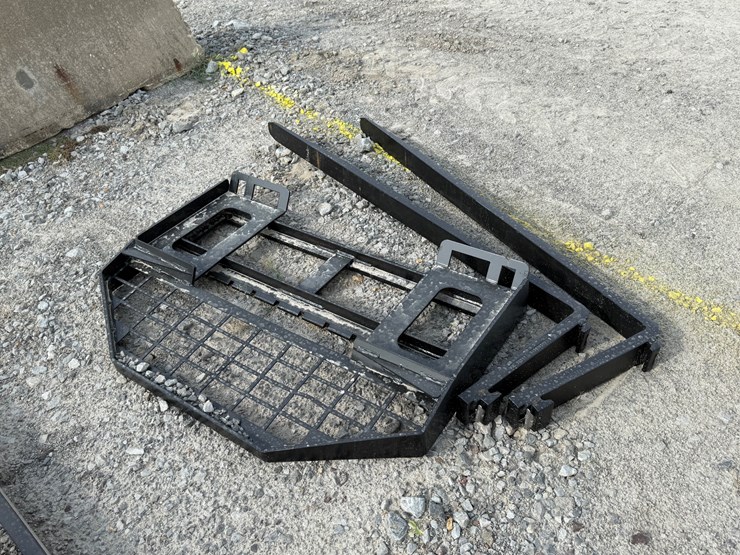 #2000-•-#26289-•-unused-giyi-gy-dhx-skid-steer-forks-image-4
