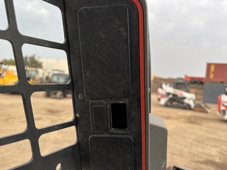 2022-bobcat-t66-image-31