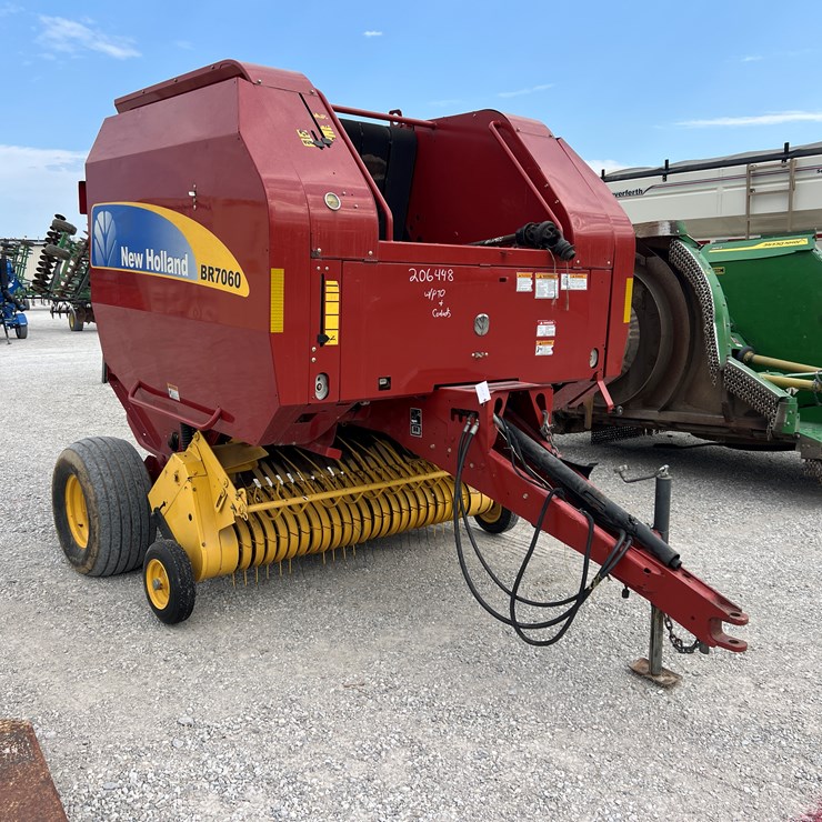 NEW HOLLAND BR7060