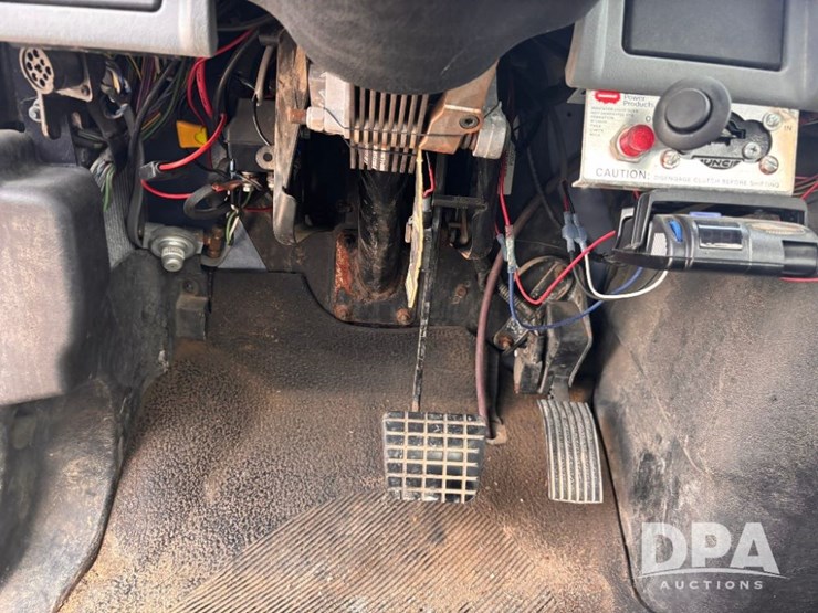 2006-international-durastar-4300-image-66