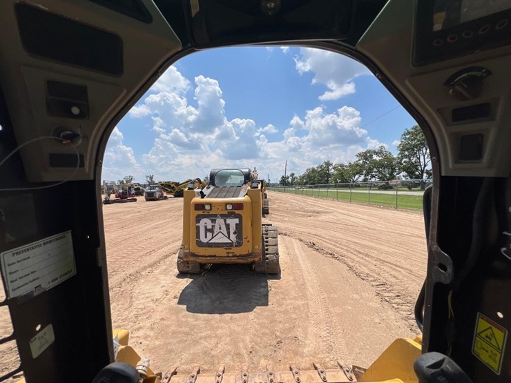 2018-caterpillar-259d-image-34