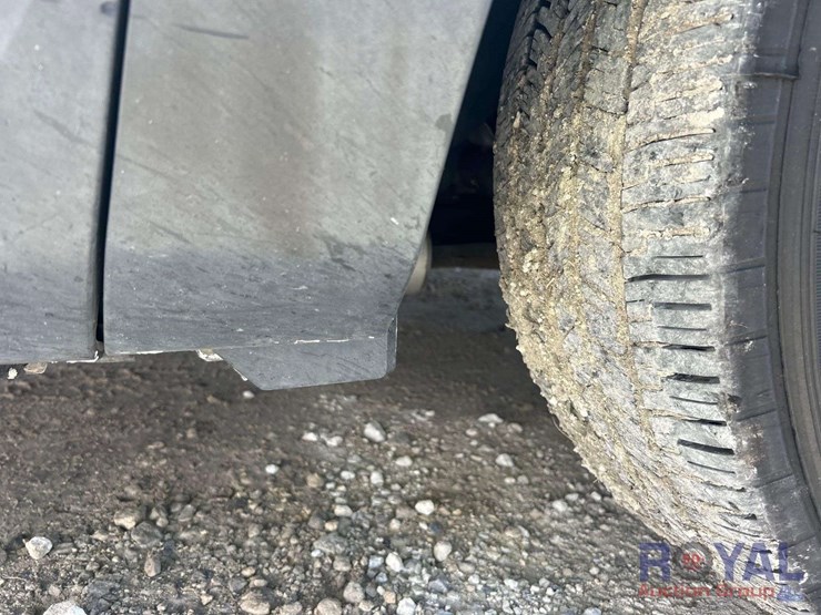 2016-ford-explorer-image-22