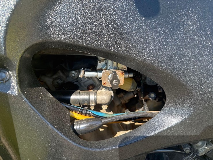 2003-suzuki-vinson-500-image-14