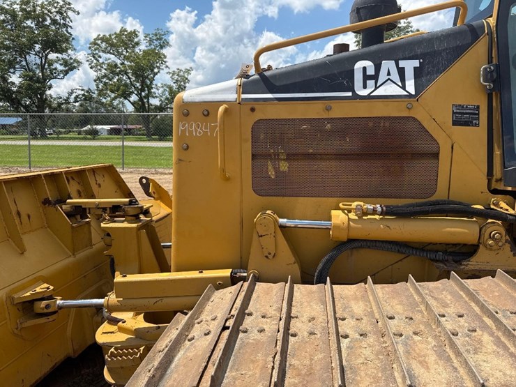 2005-caterpillar-d3g-lgp-image-19