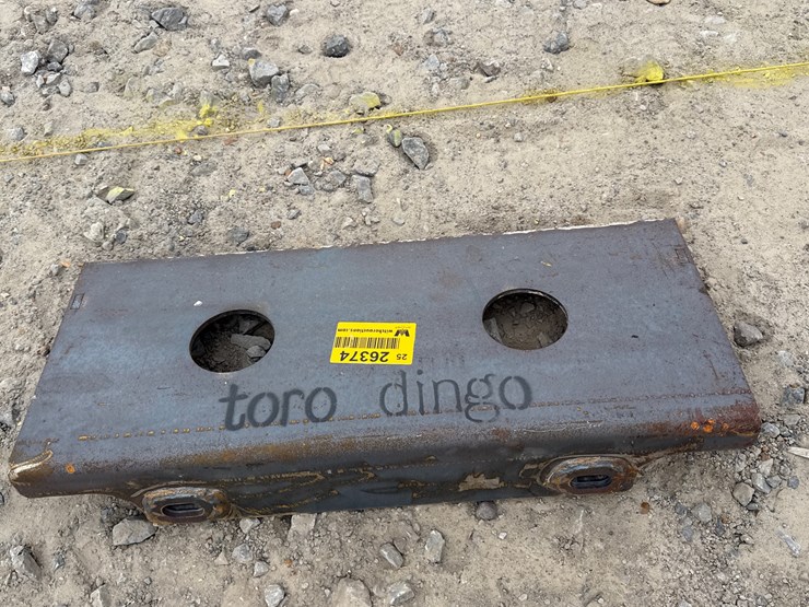 #230-•-#26374-•-unused-dingo-mini-skid-steer-mounting-plate-image-5
