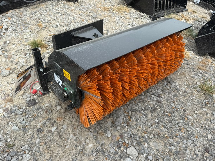 #230-•-#27007-•-unused-giyi-gy-qsj-mini-skid-steer-sweeper-qsj250701-image-2