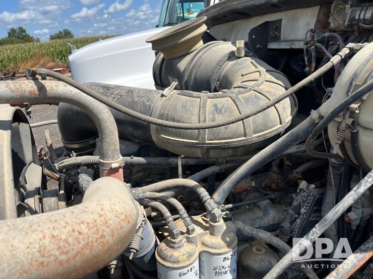 2002-mack-ch613-image-67