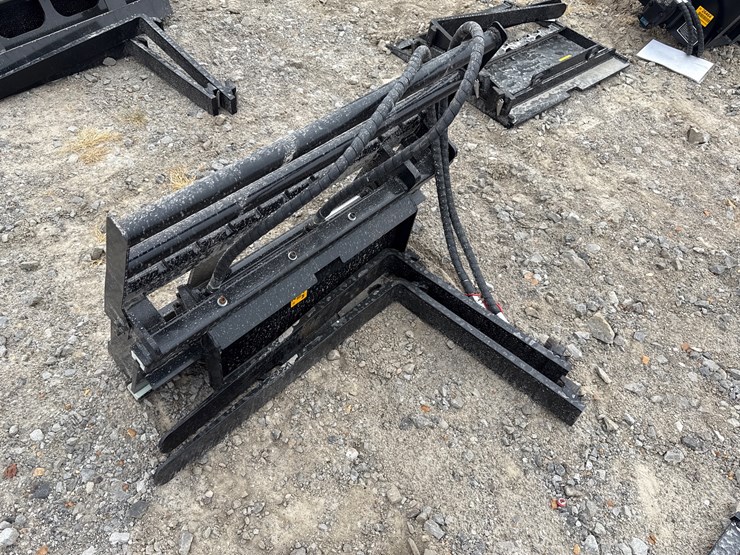 #230-•-#26361-•-unused-giyi-30"-mini-skid-steer-side-shift-fork-xcyhc2507268-image-4