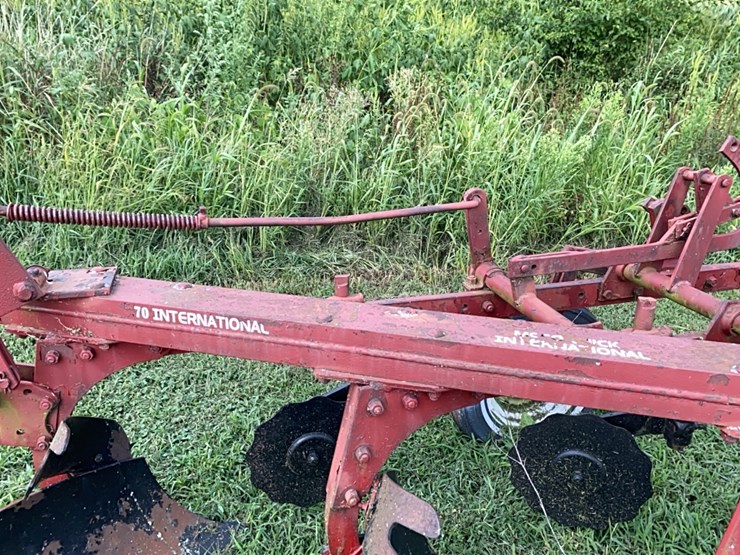 ih-plow-image-9