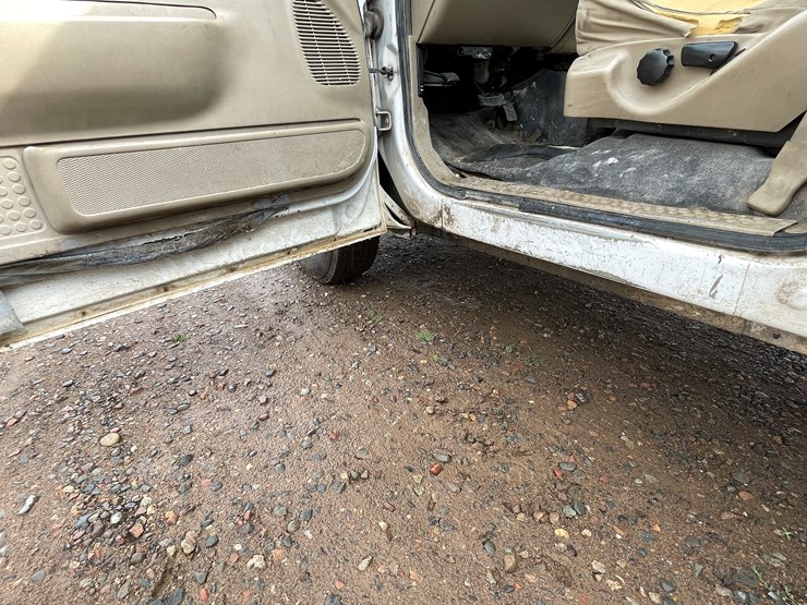2005-ford-f350-image-44
