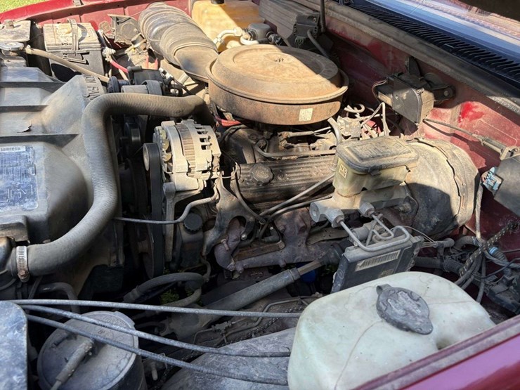 1990-chevy-silverado-k1500-4x4,-reg-cab,-8’-box,-245/75r16-tires-on-alloy-rims,-350-v8,-block-heater-image-46