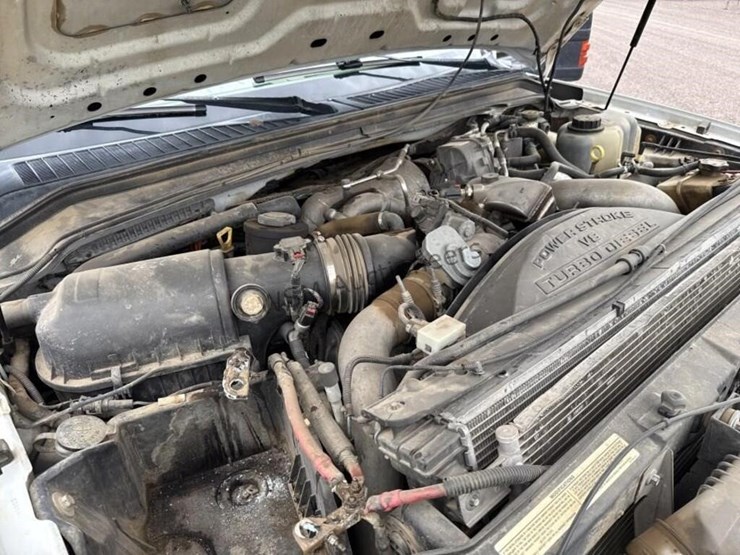 2010-ford-f550-image-9