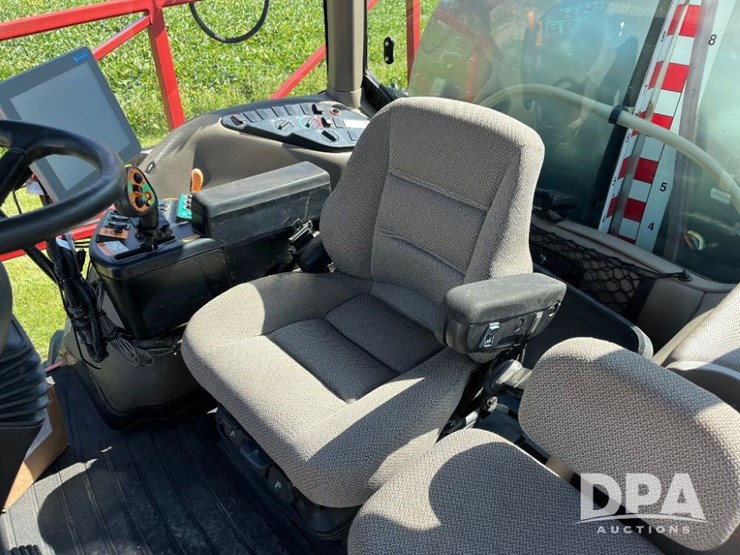 2011-case-ih-patriot-3330-image-62