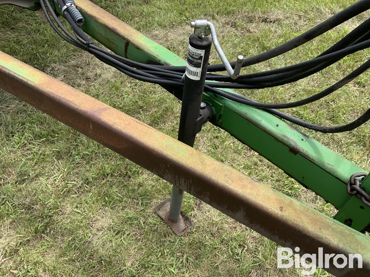 john-deere-630-image-12