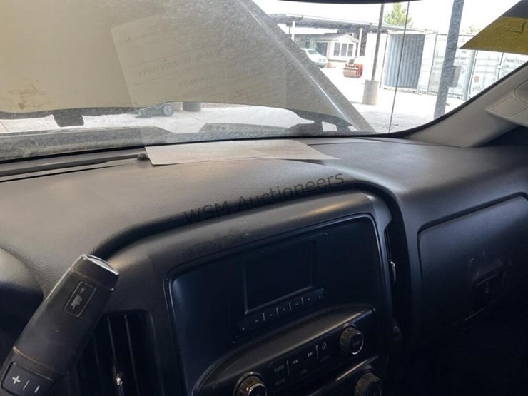 2016-chevrolet-silverado-2500hd-image-17