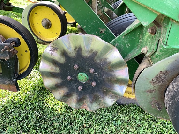 john-deere-1750-image-13