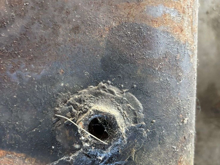 minneapolis-moline-sheet-metal-and-fuel-tank-image-17