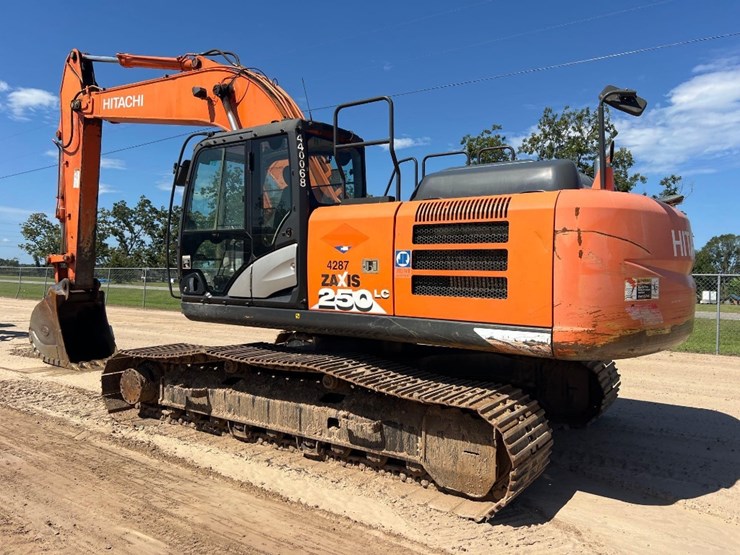 hitachi-zaxis-250lc-6n-excavator-image-2