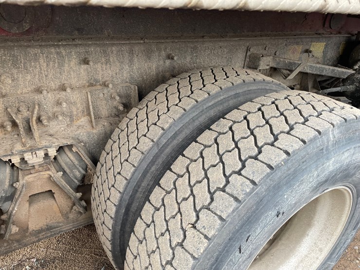 #2149-•-2002-international-5500i-dump-truck-(has-mn-title)-image-19