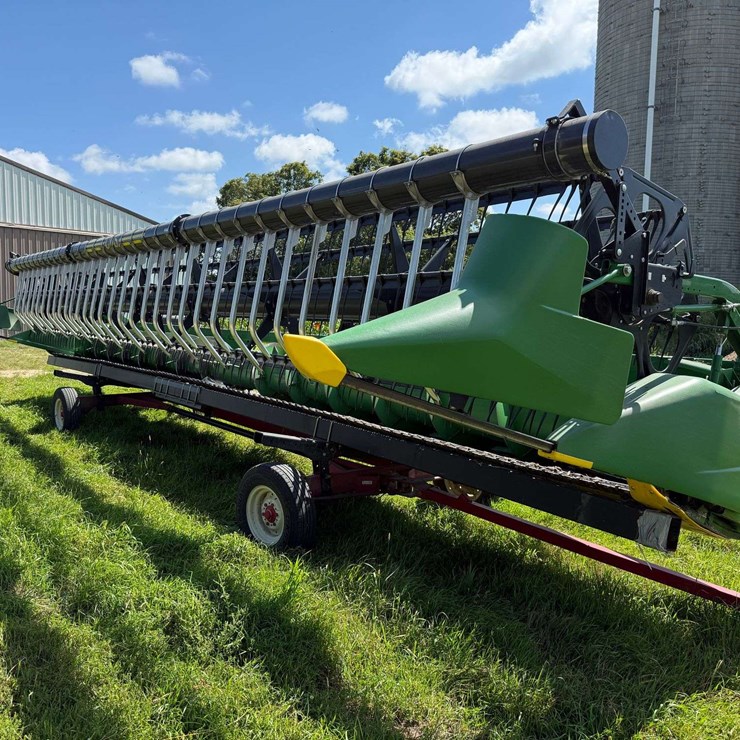 2010 JOHN DEERE 635F