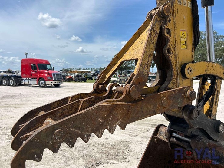 2022-caterpillar-310-image-13