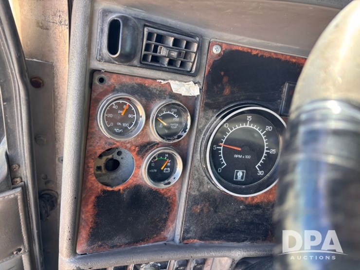 2005-kenworth-t800-image-87