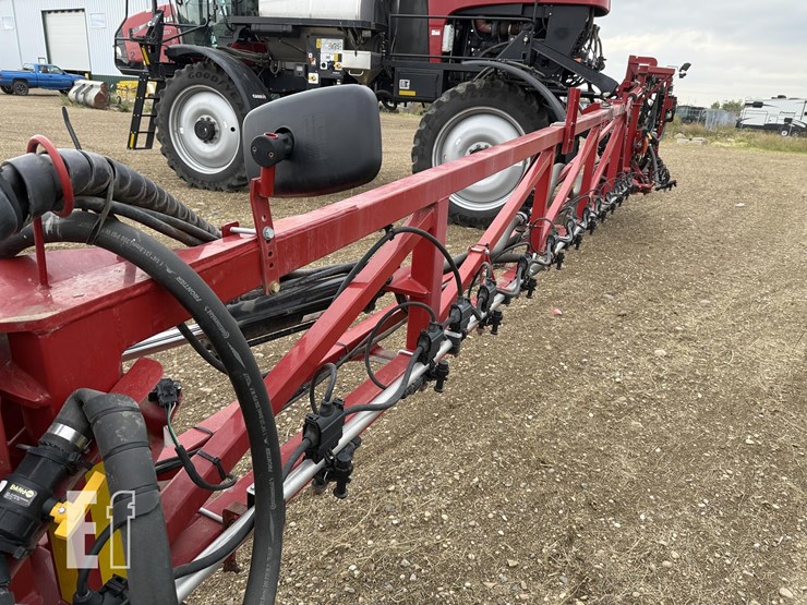 2020-case-ih-patriot-4440-image-49
