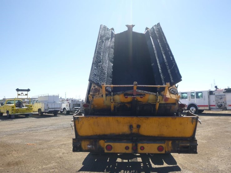 2006-international-durastar-4300-image-9
