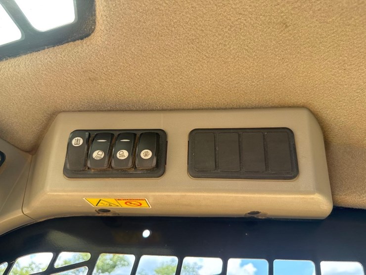 2018-caterpillar-279d-image-28
