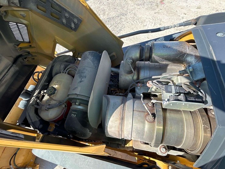 2015-caterpillar-410l-4x4-extendahoe-backhoe-loader-image-7