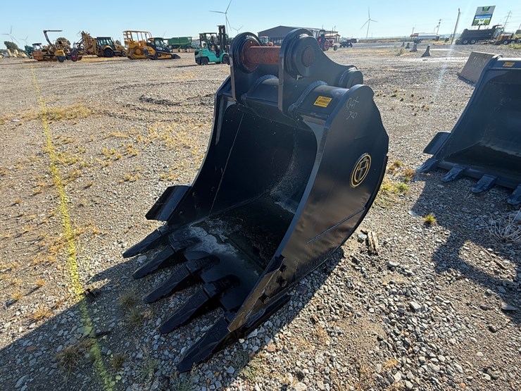 caterpillar-320-image-1