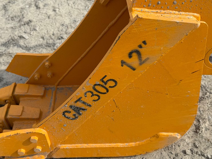 2000-caterpillar-305-image-5