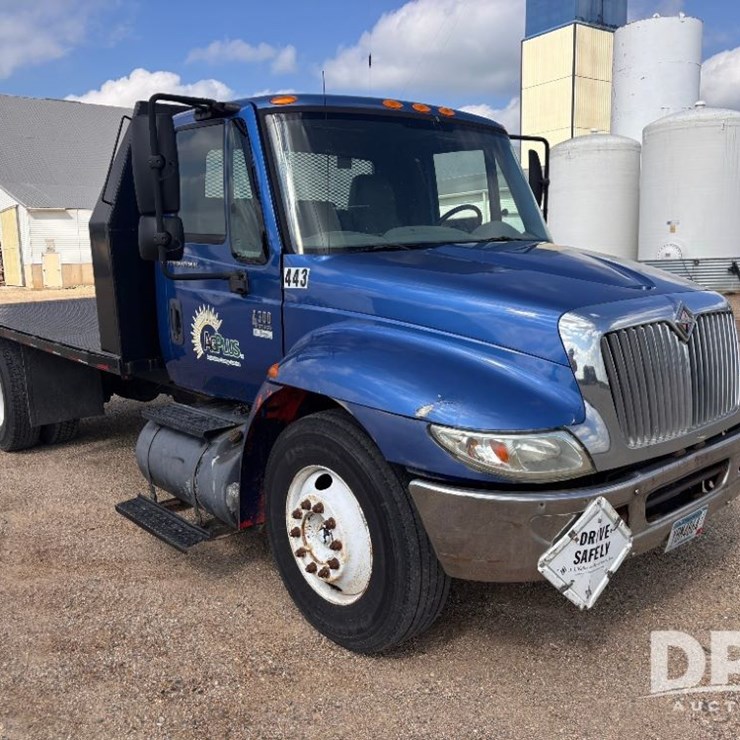 2006 INTERNATIONAL DURASTAR 4300