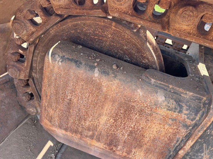 2018-caterpillar-320-image-34