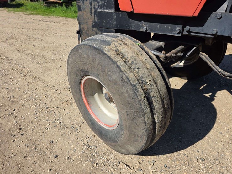 1984-case-ih-2394-image-21