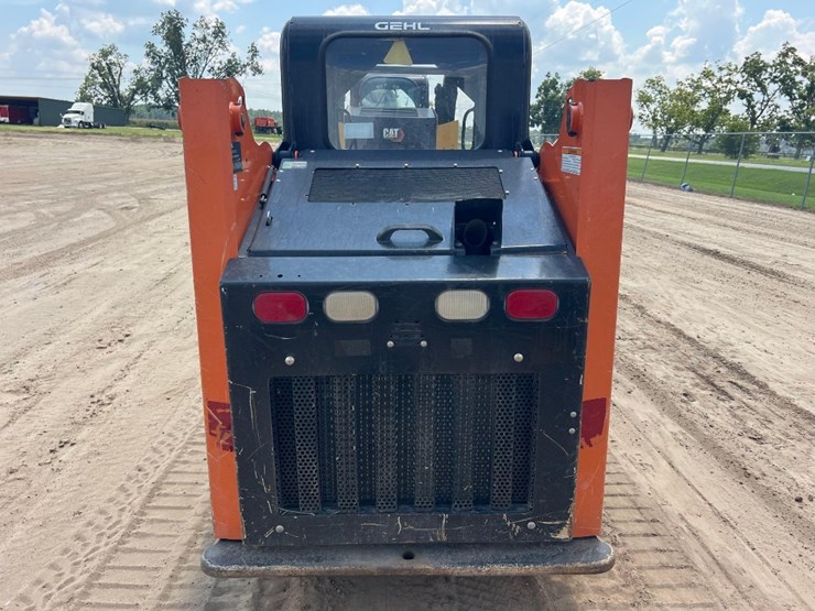 2019-gehl-rt105-image-3