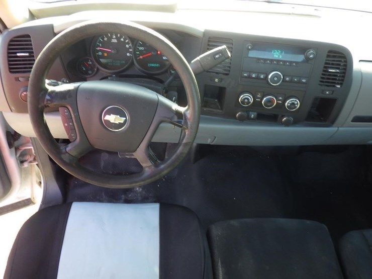 2013-chevrolet-1500-image-7