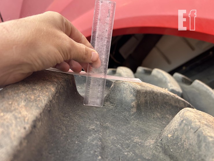 2015-case-ih-8240-image-13