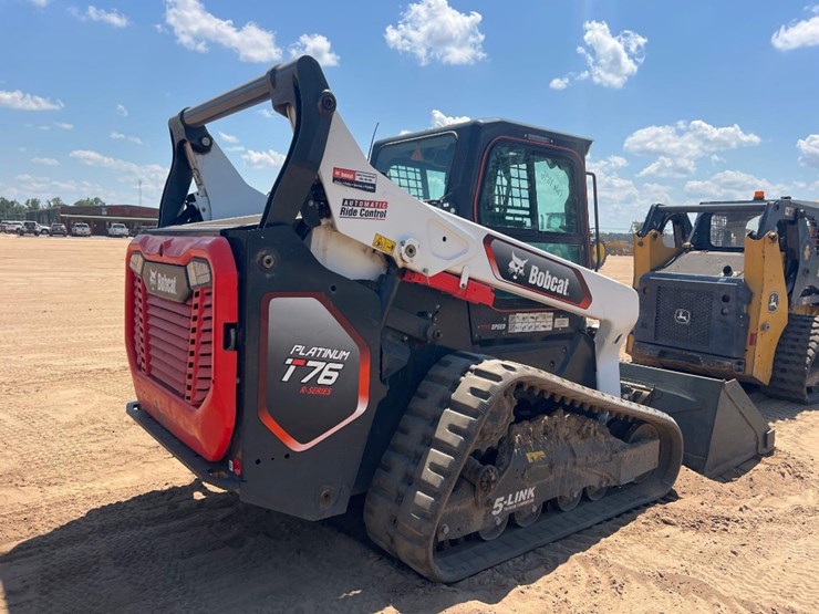 2022-bobcat-t76-image-4