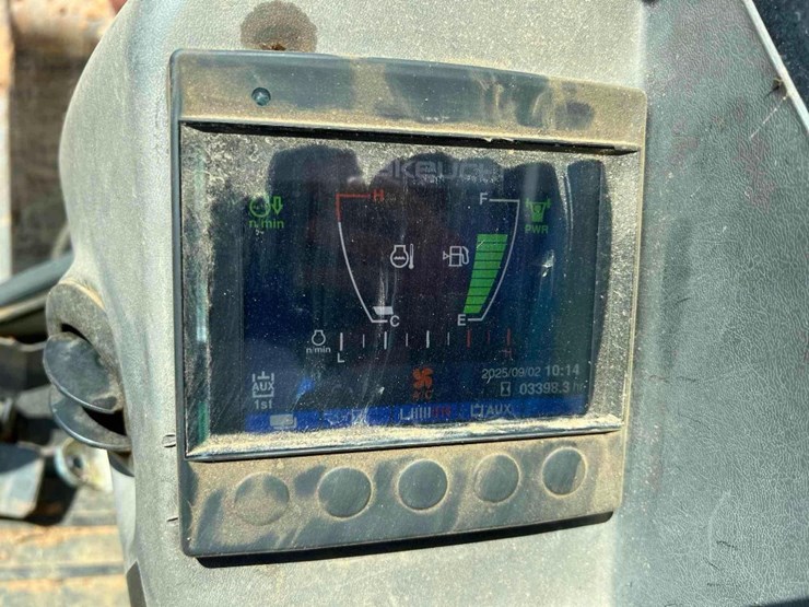 2018-takeuchi-tb290-image-37