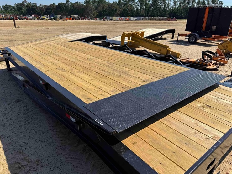 unused-x-star-20'-x-101"-loading-ramp-image-6